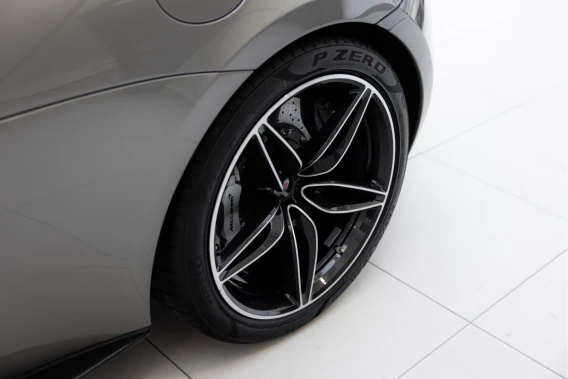 McLaren 570S