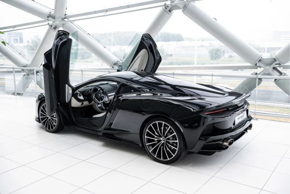 McLaren GT