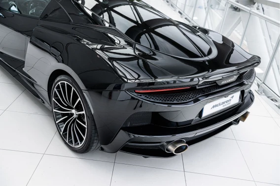 McLaren GT