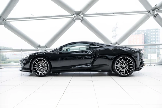 McLaren GT