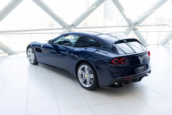 Ferrari GTC4Lusso