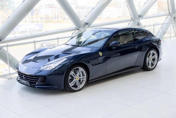 Ferrari GTC4Lusso