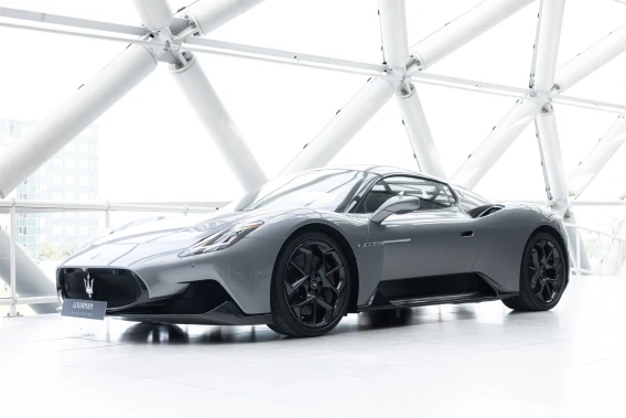 Maserati MC20