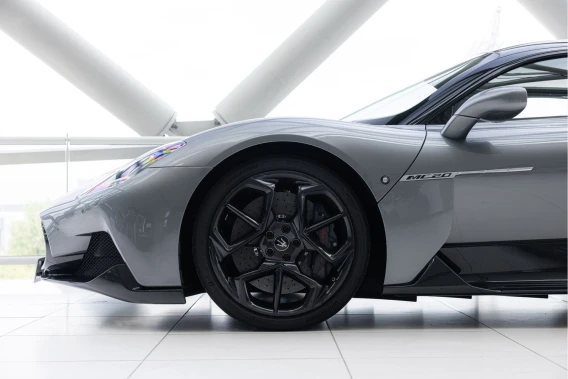 Maserati MC20