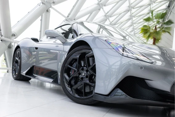 Maserati MC20