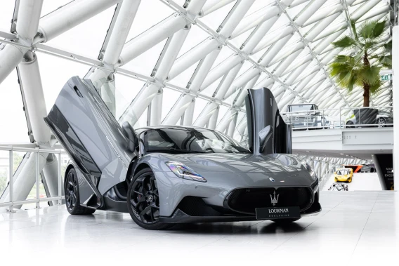 Maserati MC20