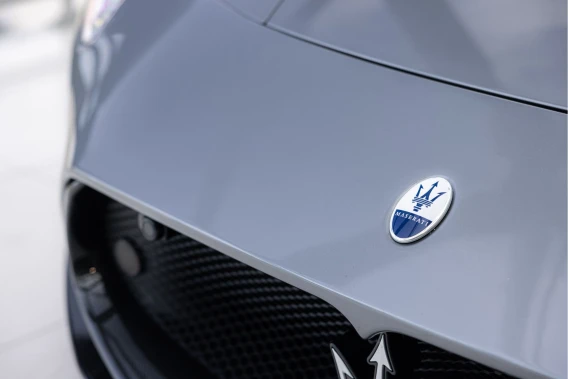 Maserati MC20
