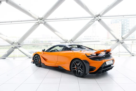 McLaren 765LT Spider