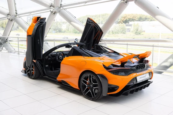 McLaren 765LT Spider