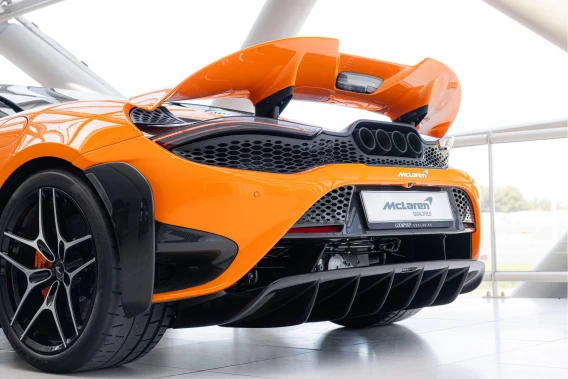 McLaren 765LT Spider