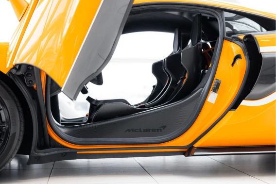 McLaren 620R