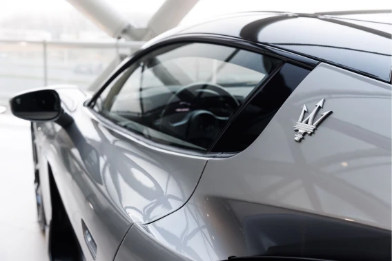 Maserati MC20