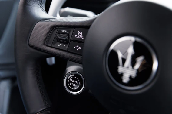 Maserati MC20