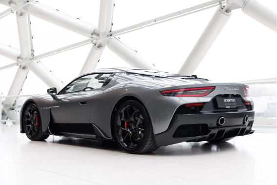 Maserati MC20