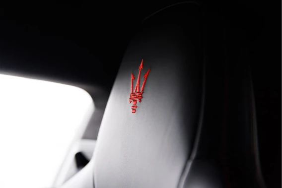 Maserati MC20