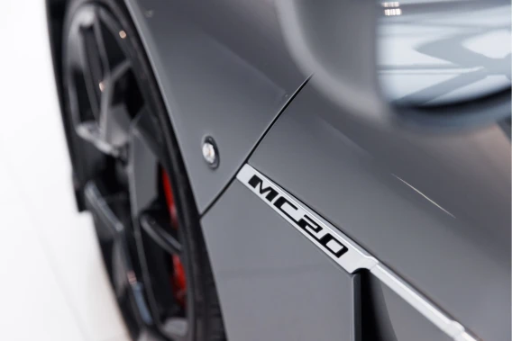 Maserati MC20
