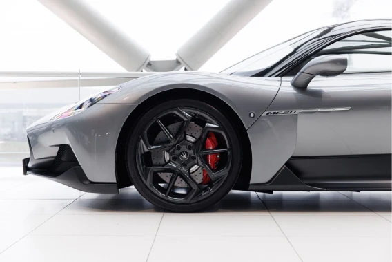 Maserati MC20