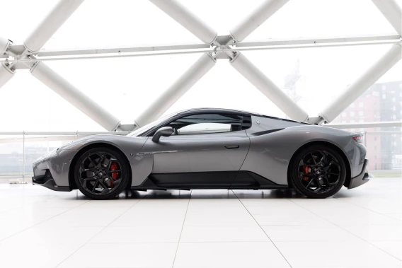 Maserati MC20