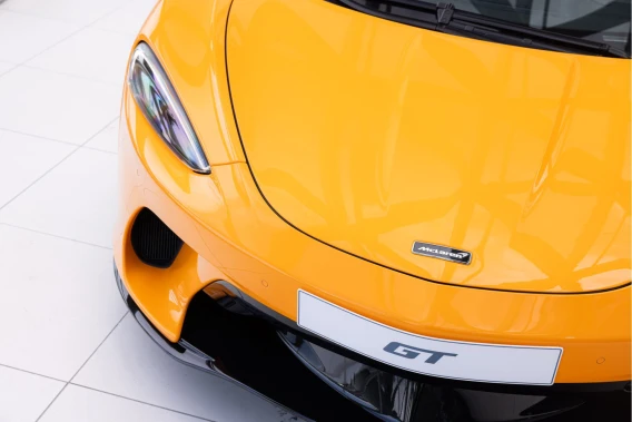 McLaren GT
