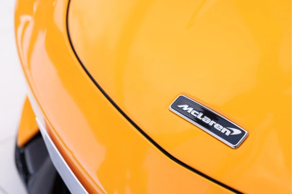 McLaren GT