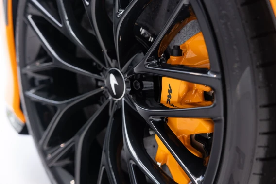 McLaren GT