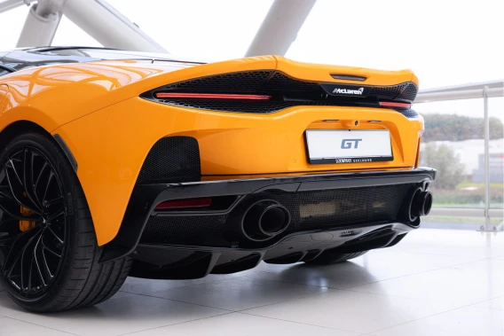 McLaren GT