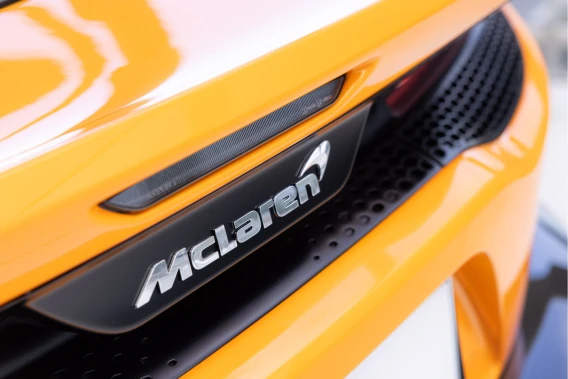 McLaren GT