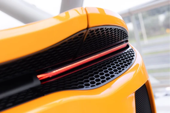 McLaren GT