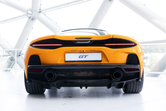 McLaren GT