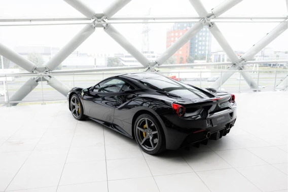 Ferrari 488