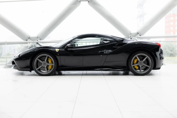 Ferrari 488