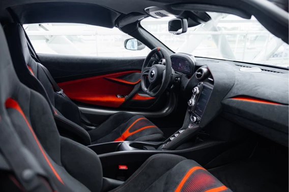 McLaren 765LT