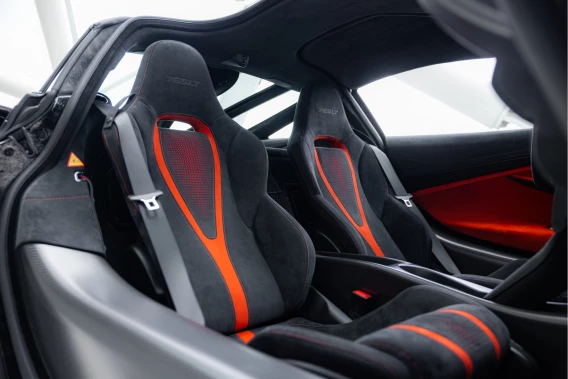 McLaren 765LT