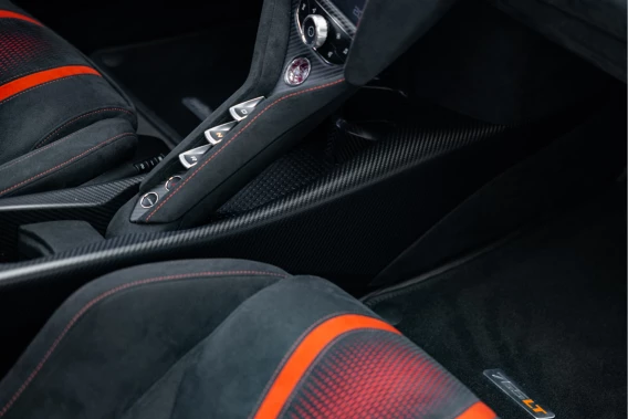 McLaren 765LT