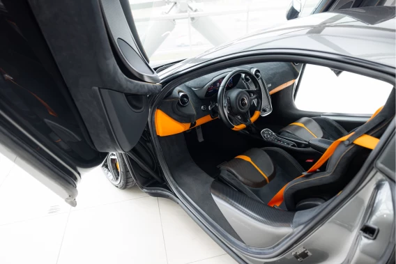 McLaren 570S