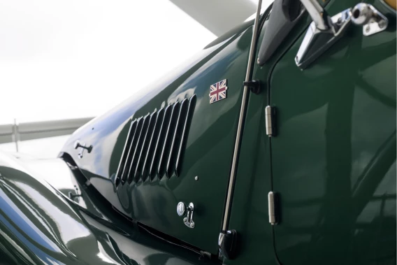 Morgan Plus 8
