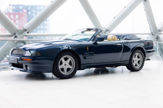 Aston Martin V8 Volante