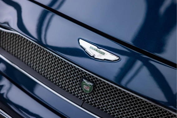 Aston Martin V8 Volante