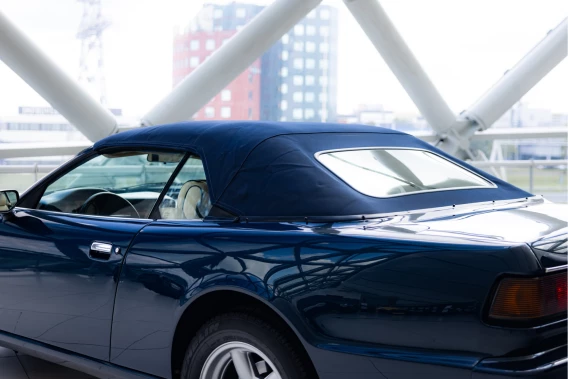 Aston Martin V8 Volante