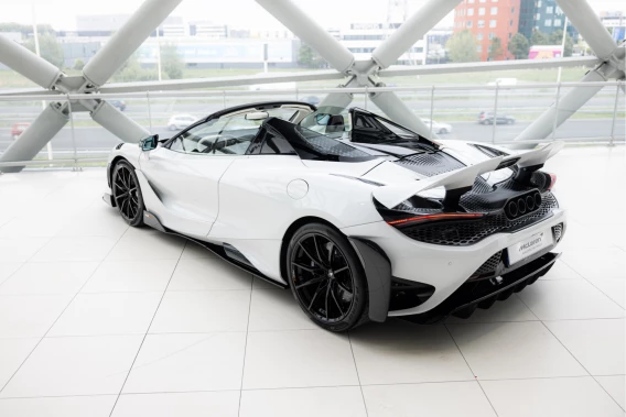 McLaren 765LT