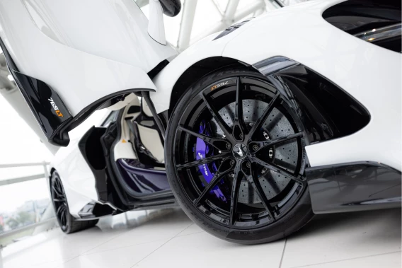 McLaren 765LT
