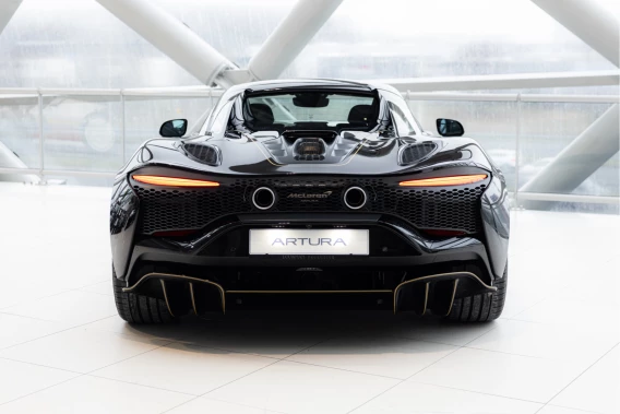 McLaren Artura Spider