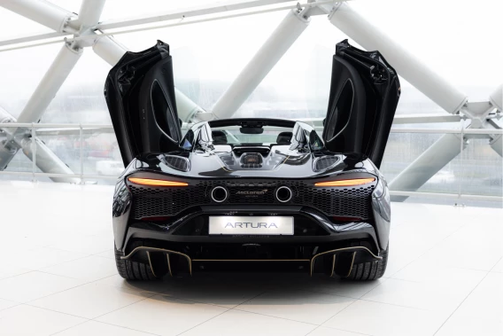 McLaren Artura Spider