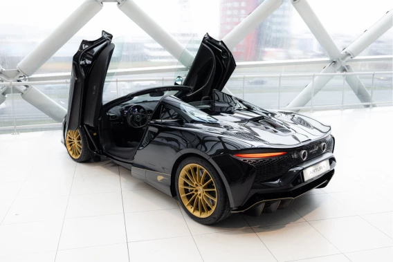 McLaren Artura Spider