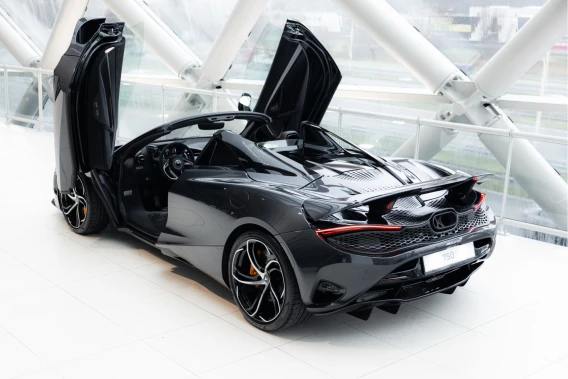 McLaren 750S Spider